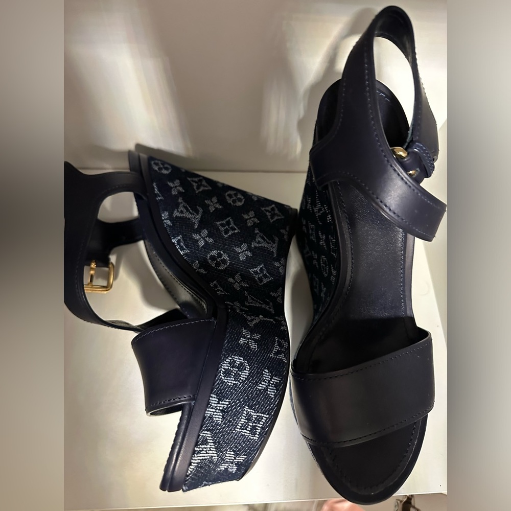 Louis Vuitton wedges - Picture 3 of 5